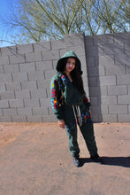 Load image into Gallery viewer, “GREEN STITCH” SWEATSUIT